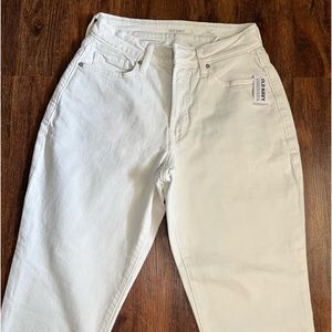 Old navy white OG straight - Size 6 P